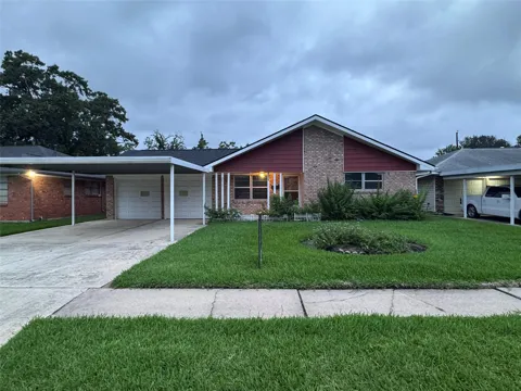 2611 Prairie Avenue