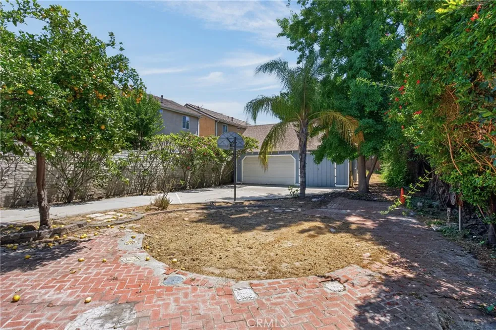 9140 Noble Avenue North Hills, CA 91343