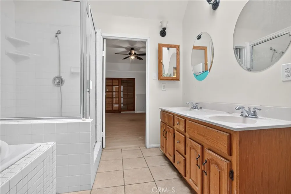 9140 Noble Avenue North Hills, CA 91343