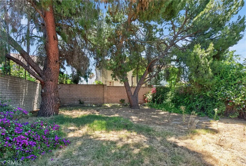 9140 Noble Avenue North Hills, CA 91343
