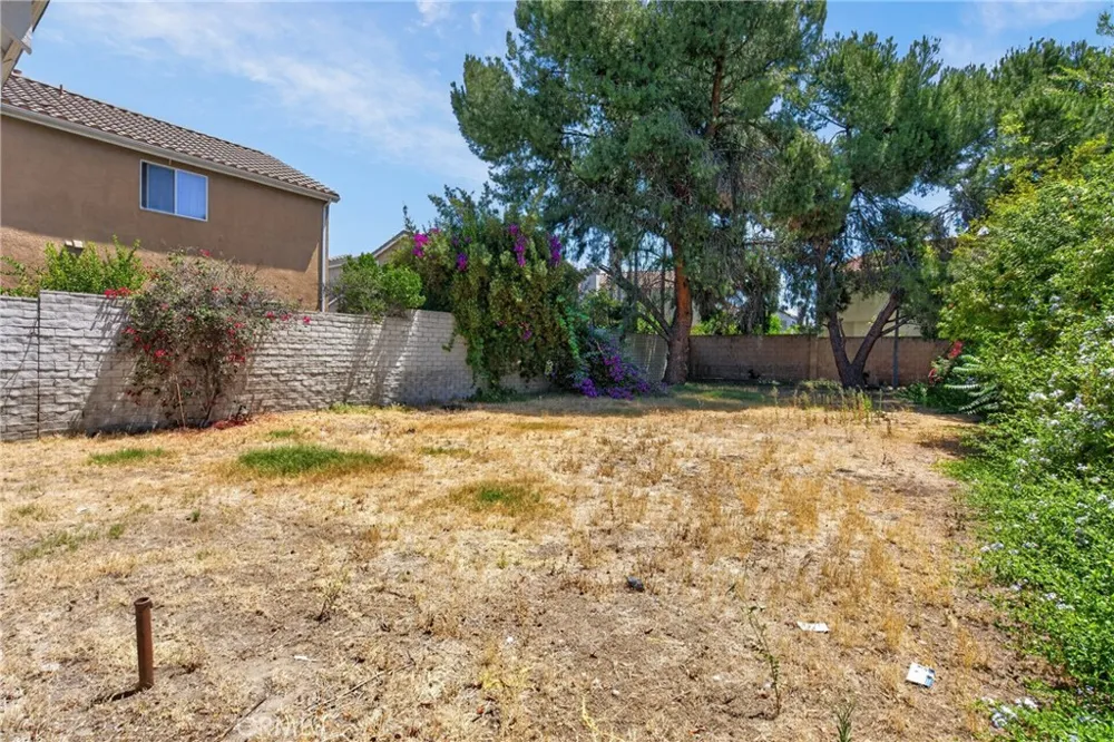 9140 Noble Avenue North Hills, CA 91343