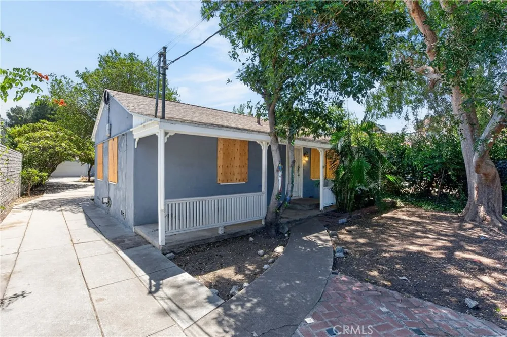 9140 Noble Avenue North Hills, CA 91343