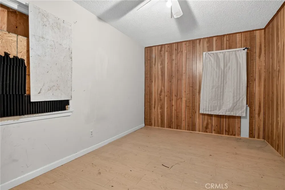 9140 Noble Avenue North Hills, CA 91343