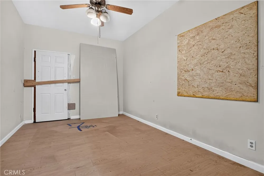 9140 Noble Avenue North Hills, CA 91343