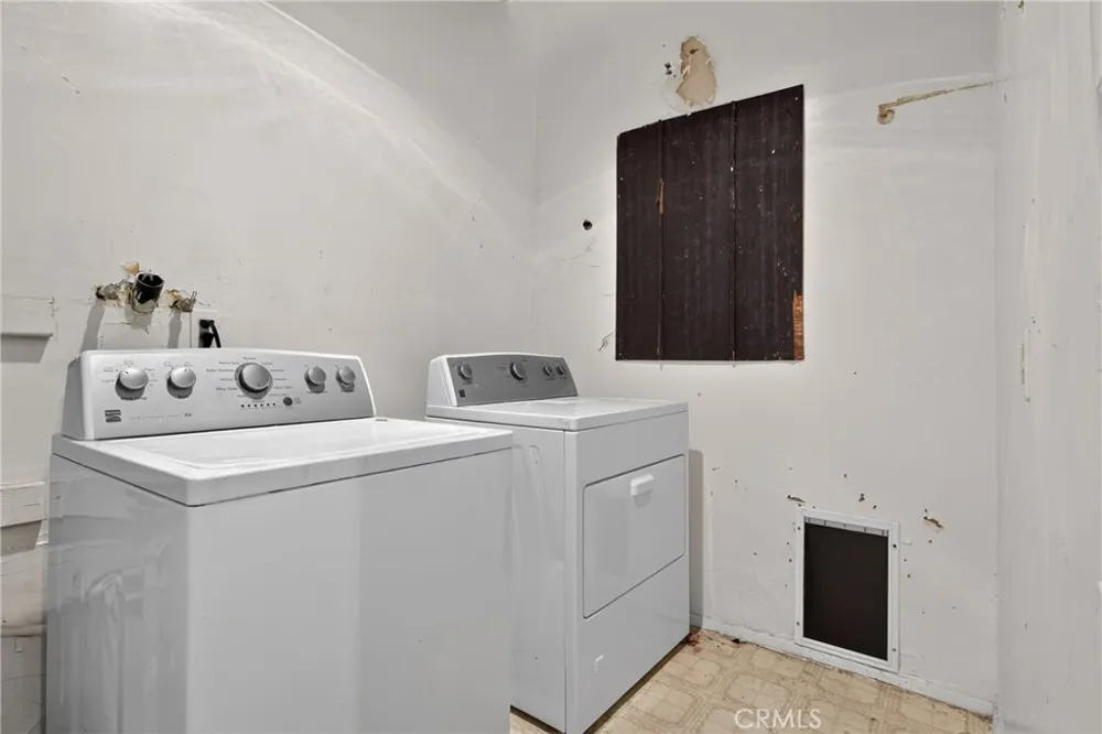 9140 Noble Avenue North Hills, CA 91343
