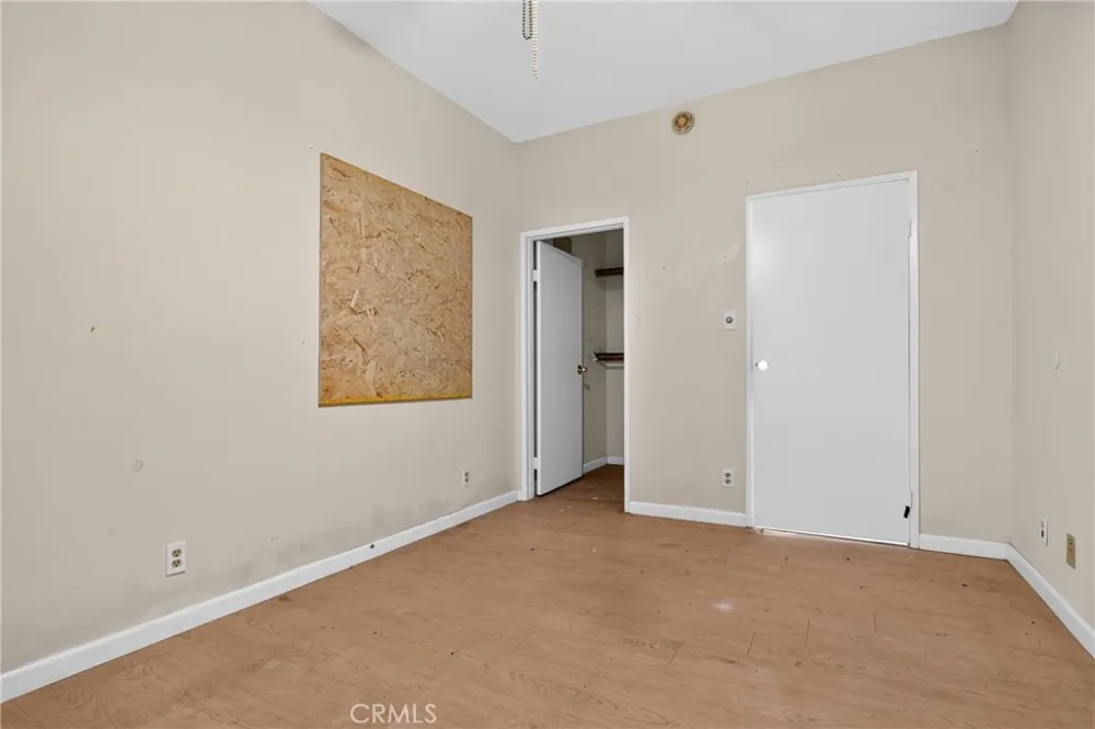 9140 Noble Avenue North Hills, CA 91343