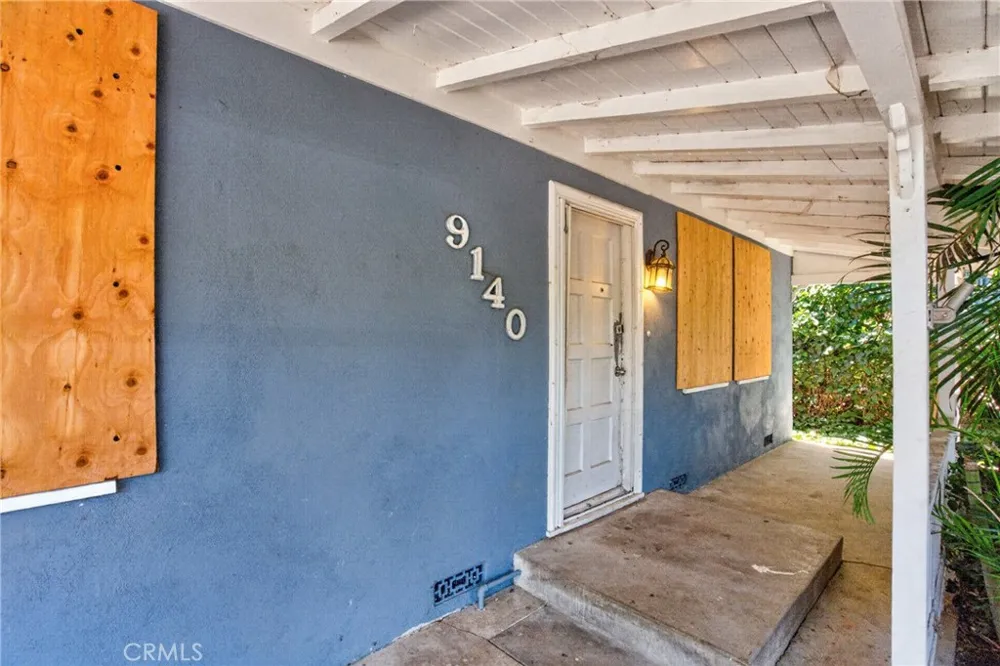 9140 Noble Avenue North Hills, CA 91343