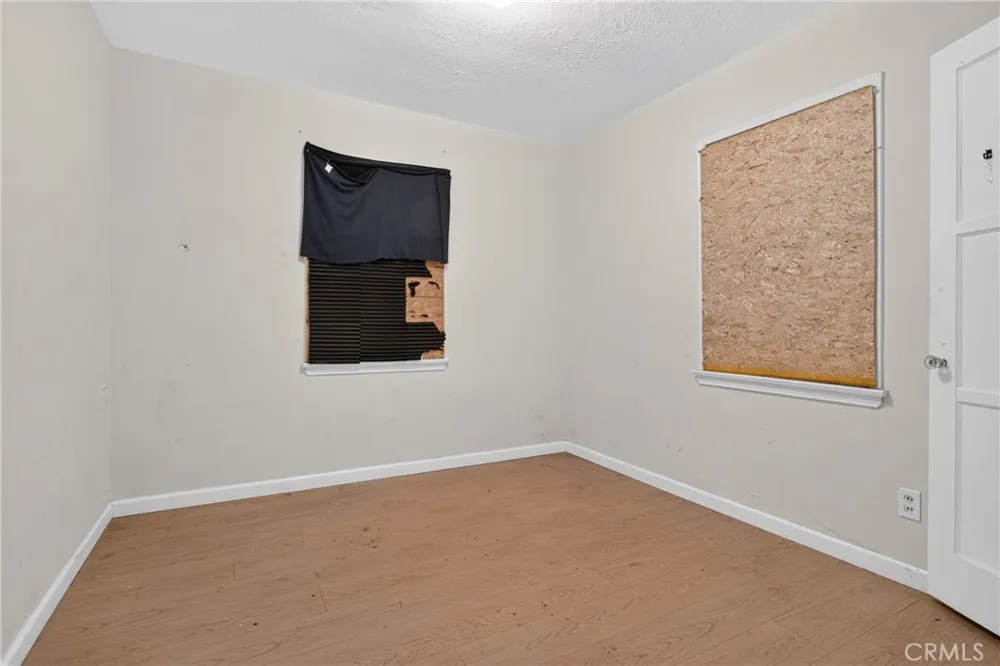 9140 Noble Avenue North Hills, CA 91343