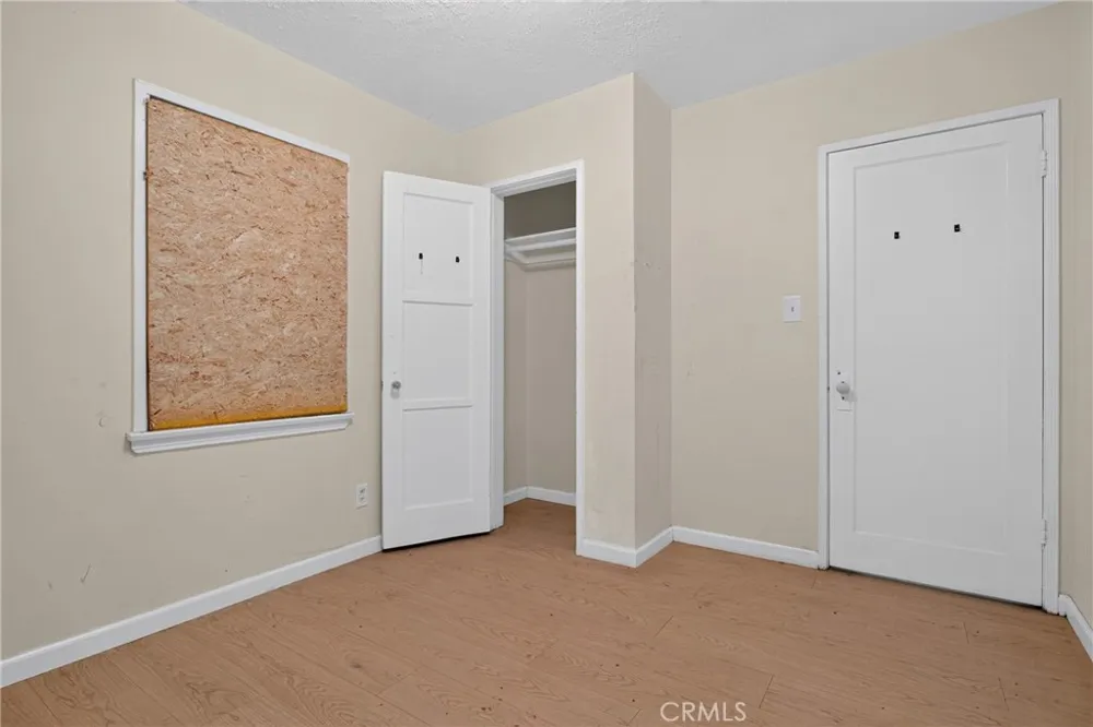 9140 Noble Avenue North Hills, CA 91343
