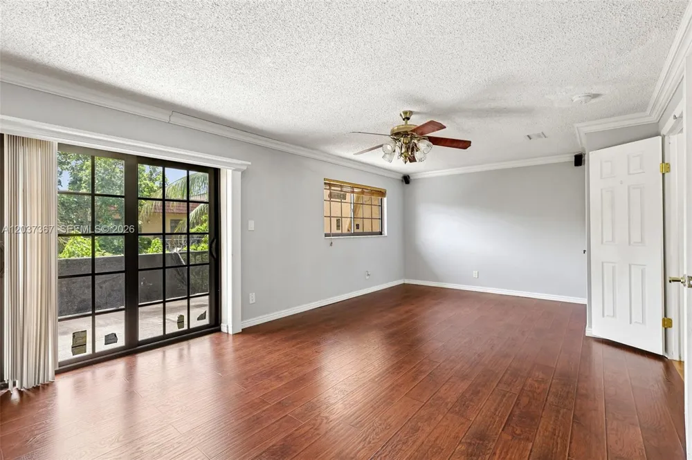 86 Ann Lee Ln Tamarac, FL 33319