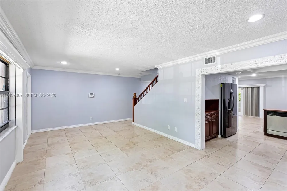 86 Ann Lee Ln Tamarac, FL 33319