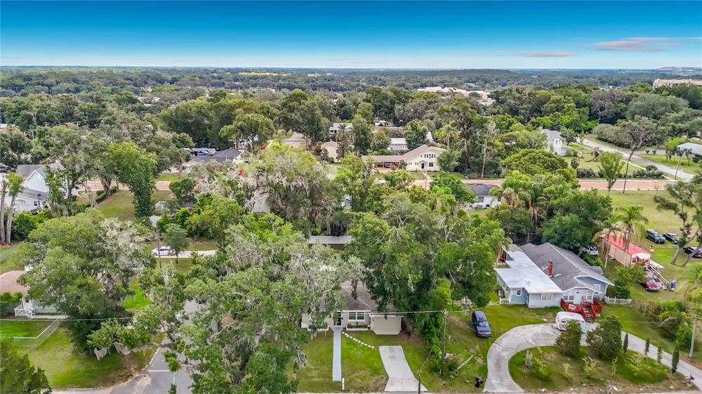 14402 13TH STREET Dade City, FL 33523