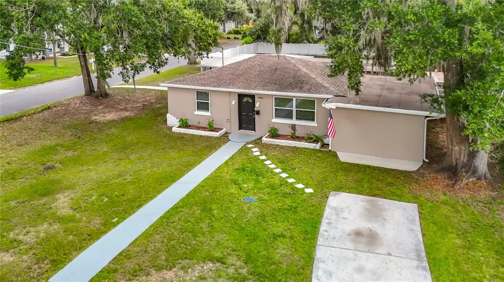 14402 13TH STREET Dade City, FL 33523