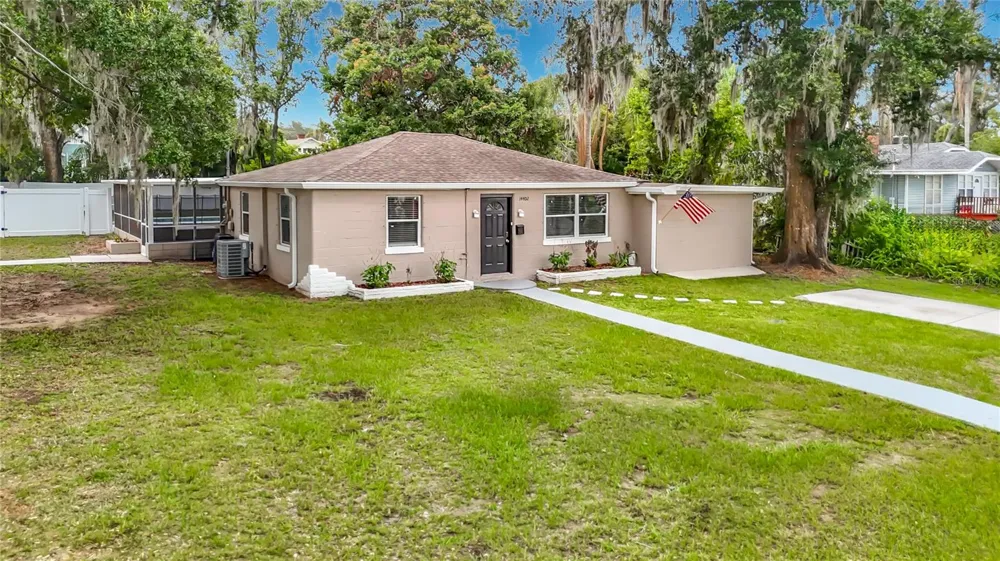 14402 13TH STREET Dade City, FL 33523