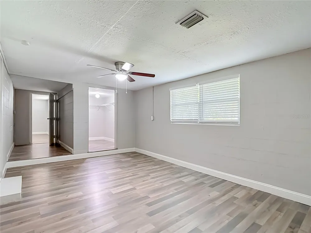 14402 13TH STREET Dade City, FL 33523