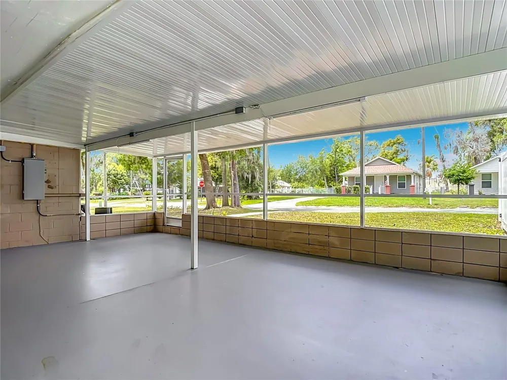 14402 13TH STREET Dade City, FL 33523