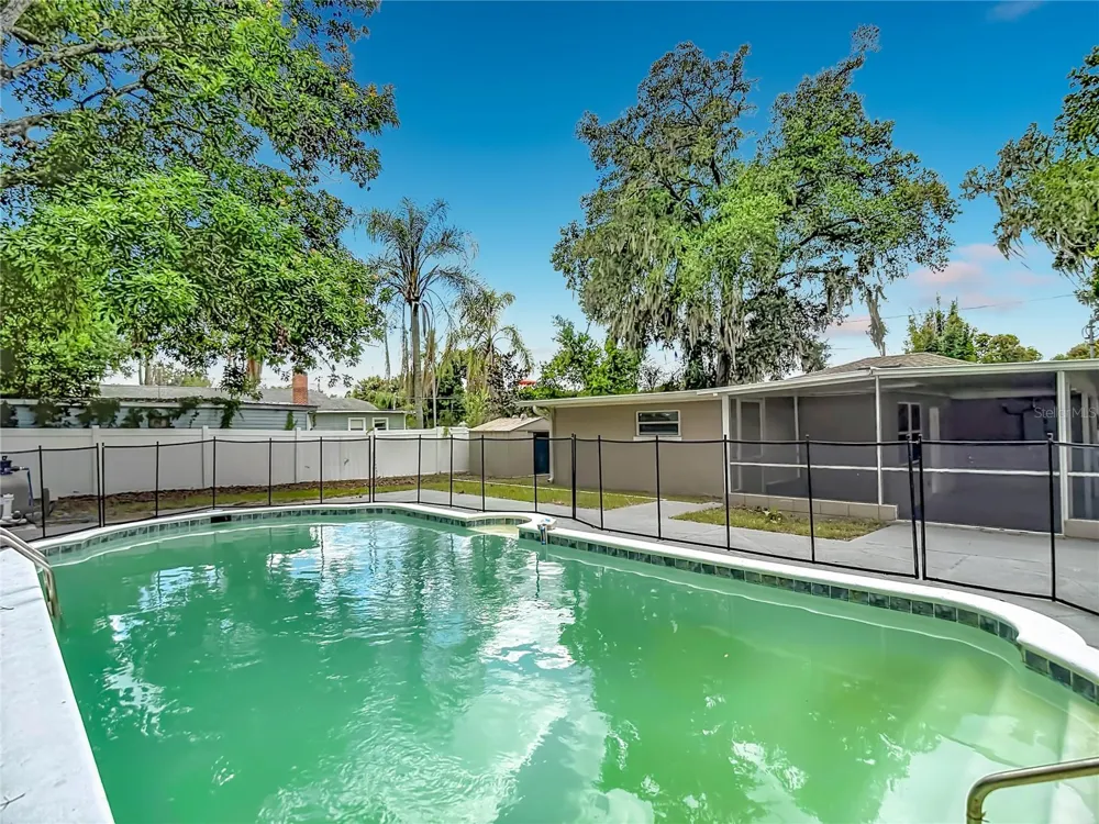 14402 13TH STREET Dade City, FL 33523