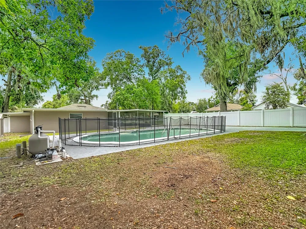 14402 13TH STREET Dade City, FL 33523