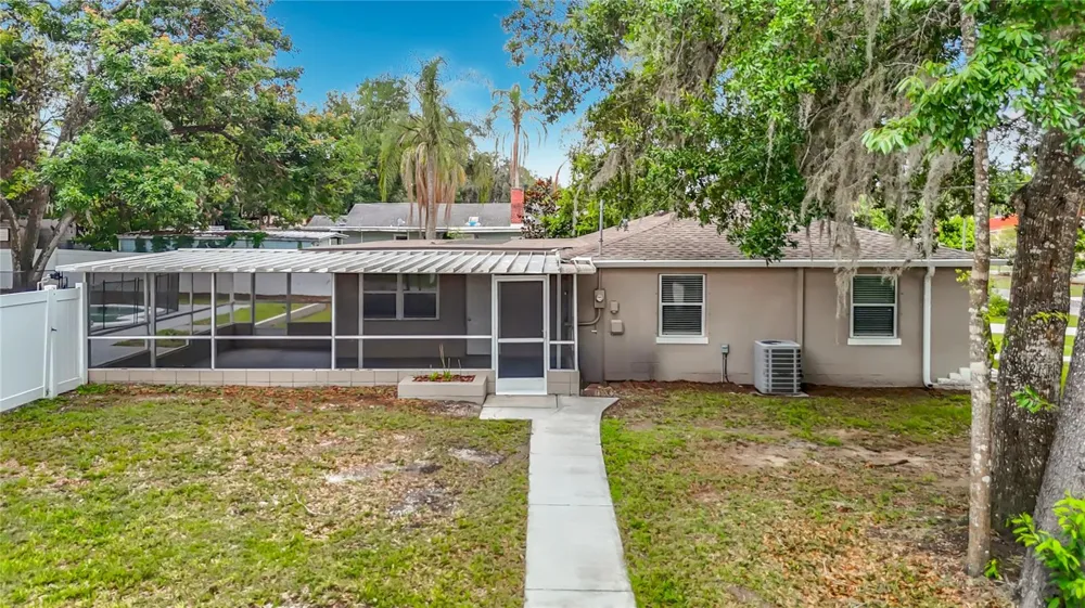 14402 13TH STREET Dade City, FL 33523