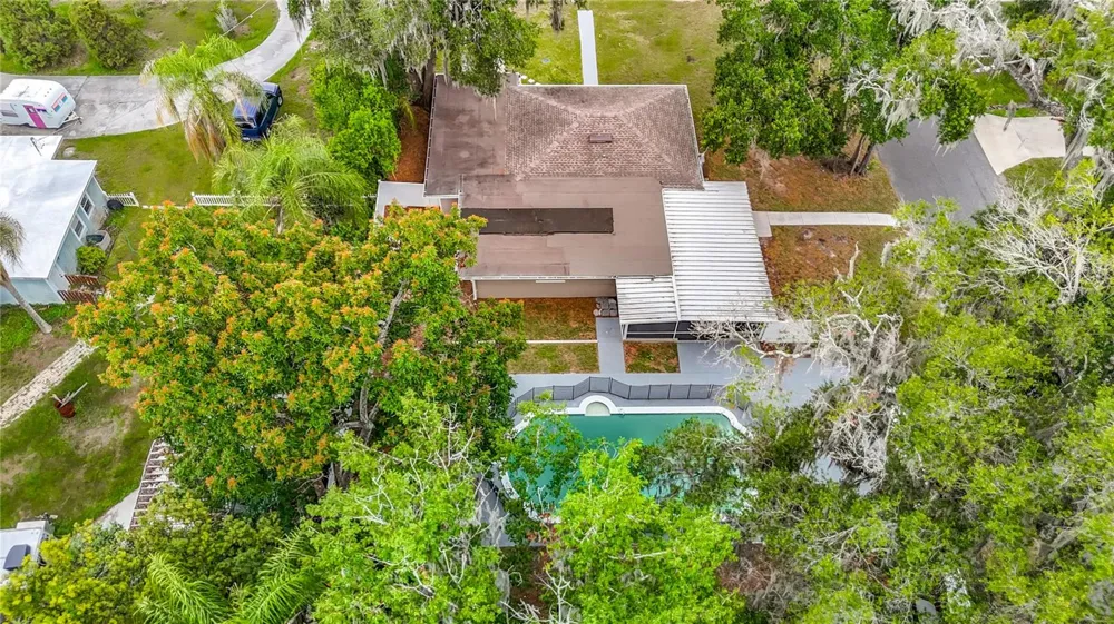 14402 13TH STREET Dade City, FL 33523