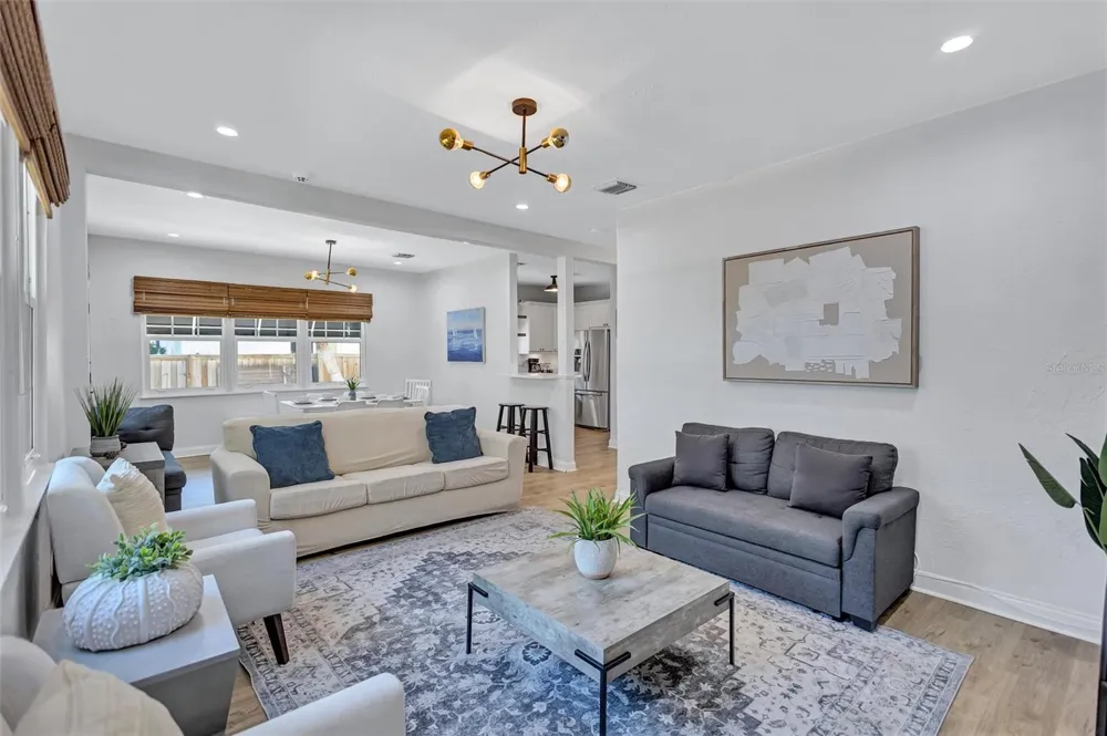 2437 FLOYD STREET Sarasota, FL 34239