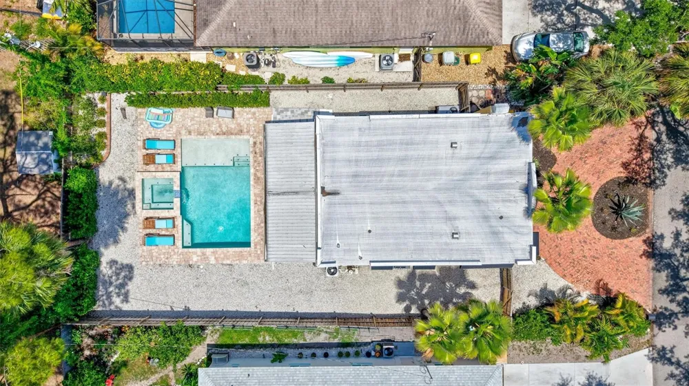 2437 FLOYD STREET Sarasota, FL 34239