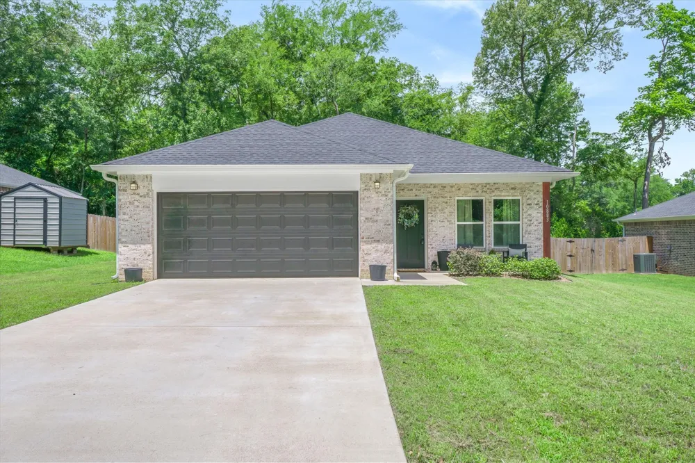 10883 Browning Street Brownsboro, TX 75756