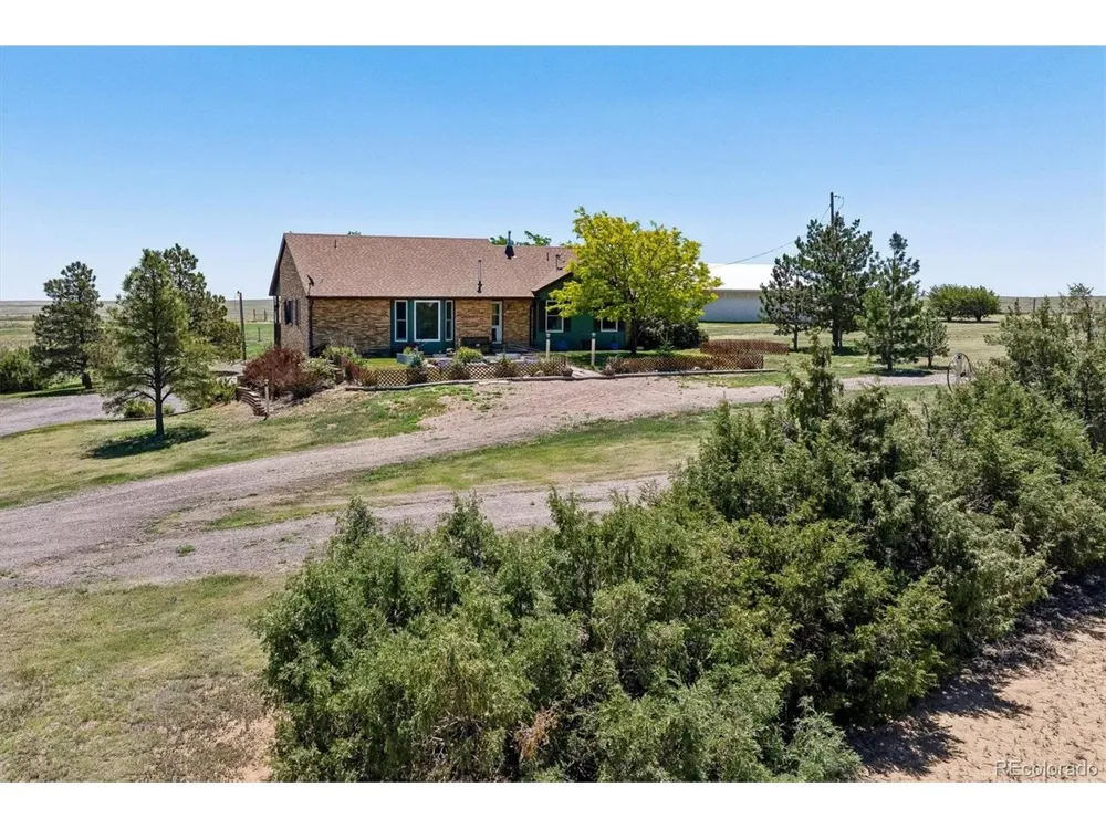 45412 Sun Country Drive Elizabeth, CO 80107