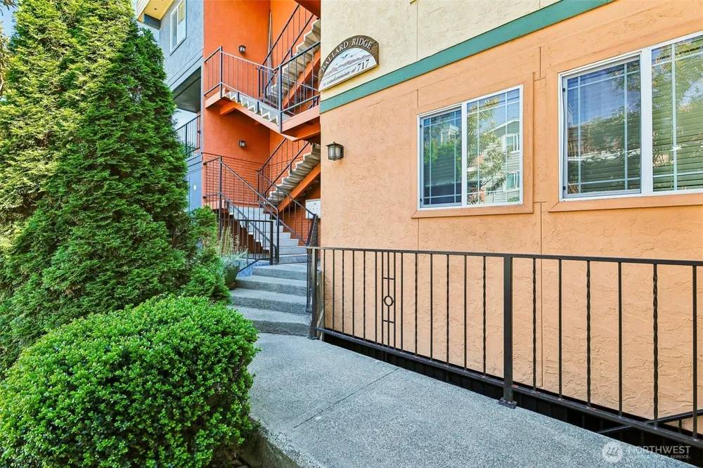 717 NW 70th Street #203 Seattle, WA 98117
