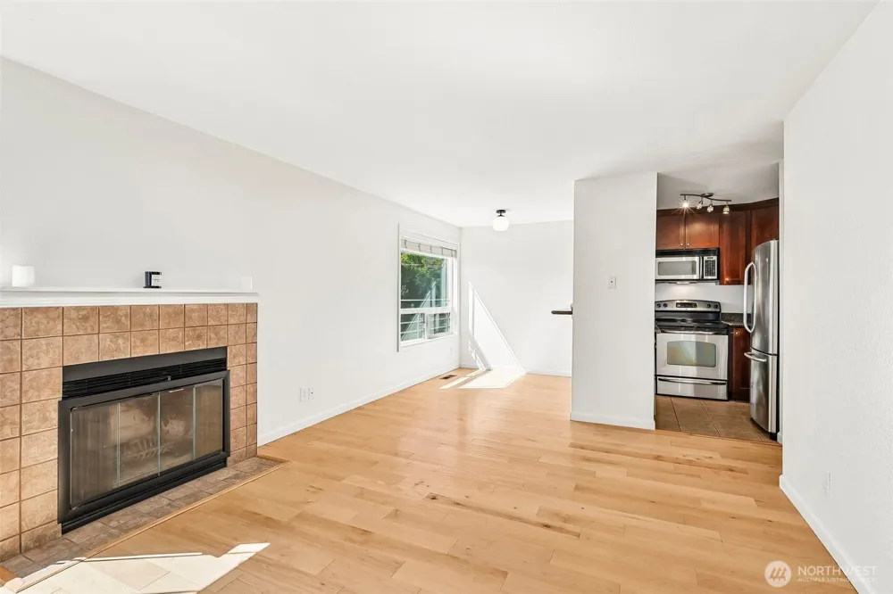717 NW 70th Street #203 Seattle, WA 98117