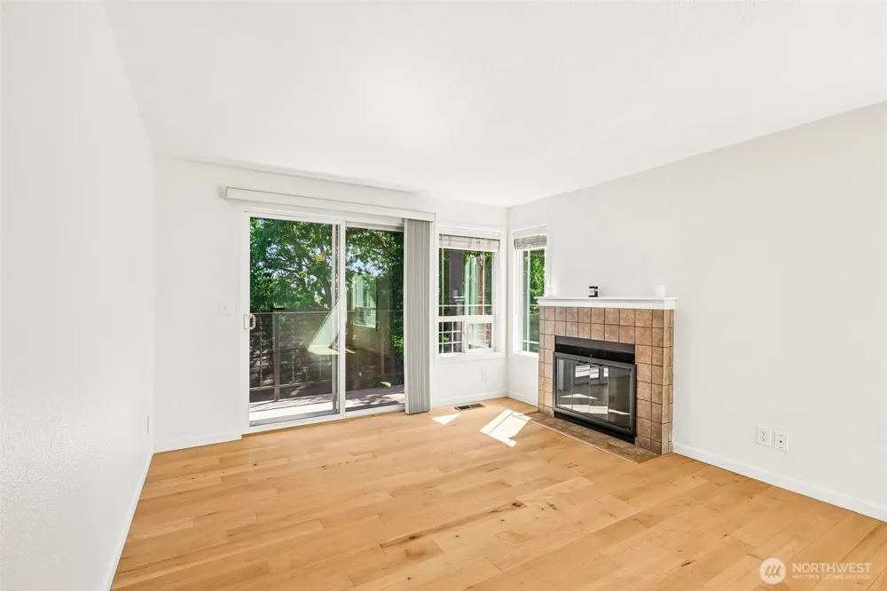 717 NW 70th Street #203 Seattle, WA 98117