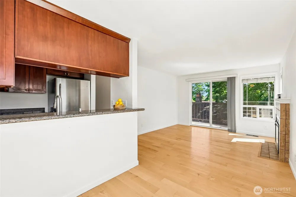 717 NW 70th Street #203 Seattle, WA 98117