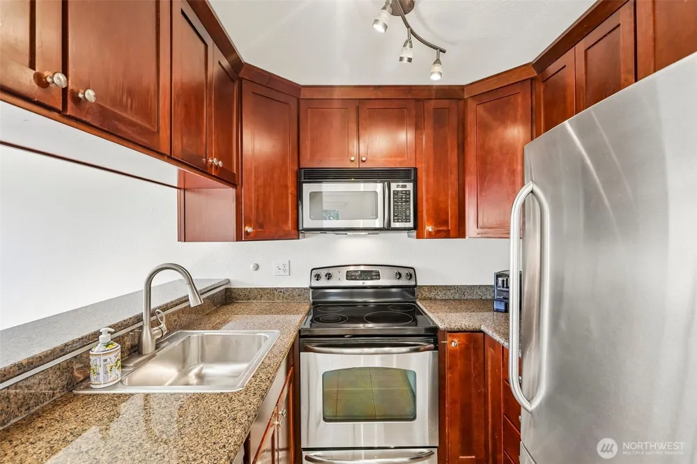 717 NW 70th Street #203 Seattle, WA 98117