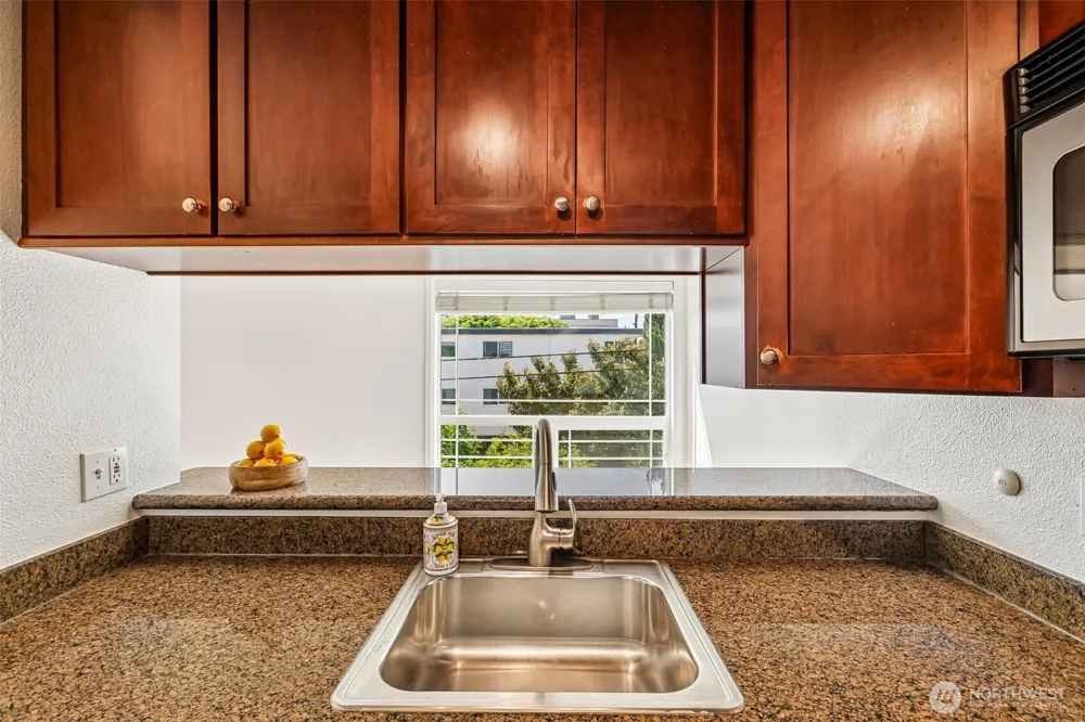 717 NW 70th Street #203 Seattle, WA 98117