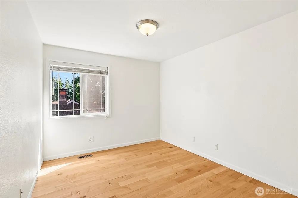 717 NW 70th Street #203 Seattle, WA 98117