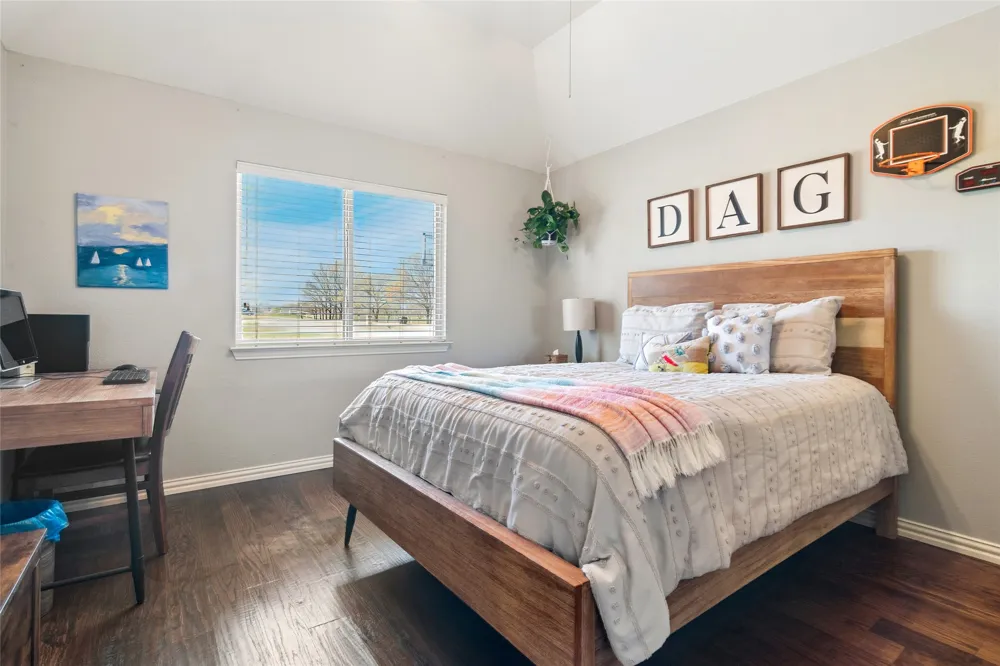82 Forest Hills Circle Gunter, TX 75058