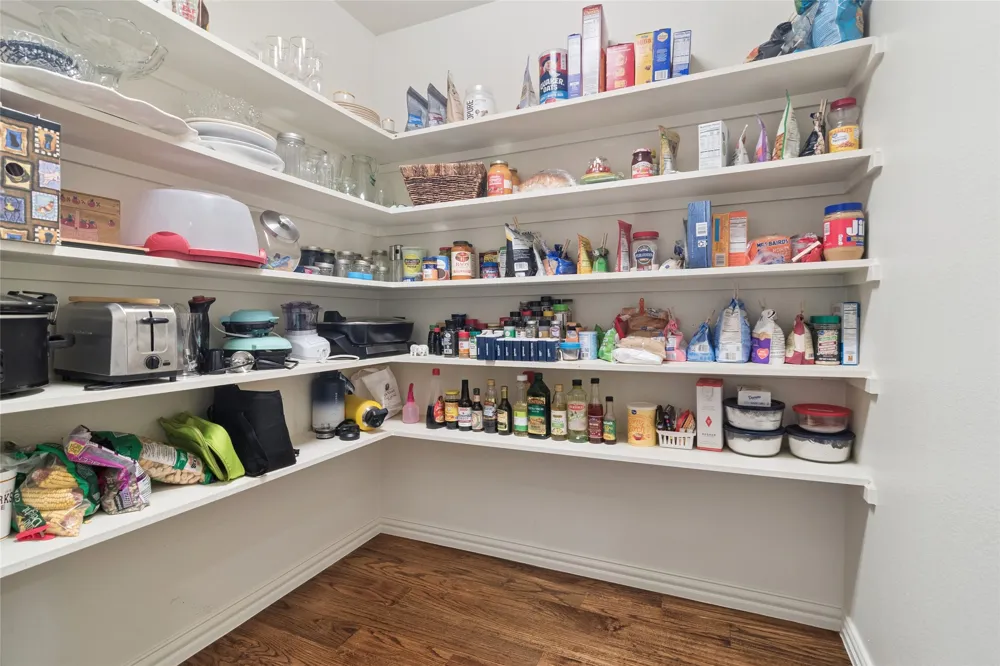 82 Forest Hills Circle Gunter, TX 75058