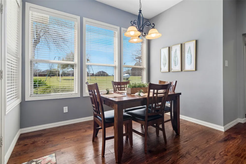 82 Forest Hills Circle Gunter, TX 75058