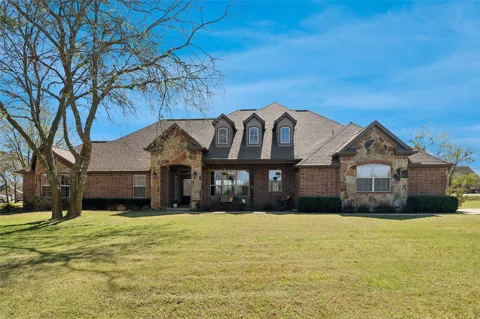 82 Forest Hills Circle