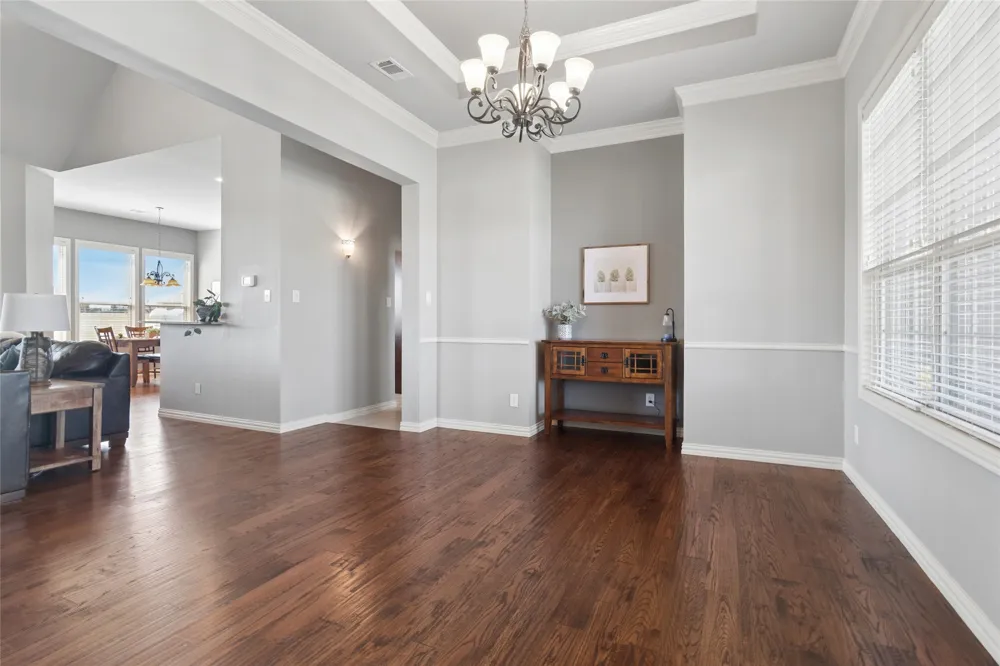 82 Forest Hills Circle Gunter, TX 75058