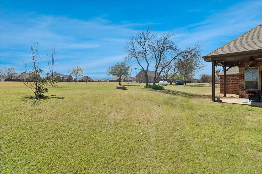 82 Forest Hills Circle Gunter, TX 75058