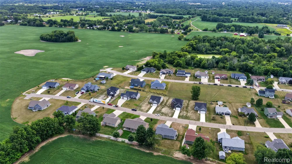 10206 Hunt Drive Davison City, MI 48423
