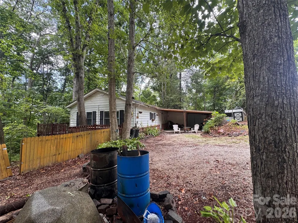 785 Hutch Mountain Road Fletcher, NC 28732