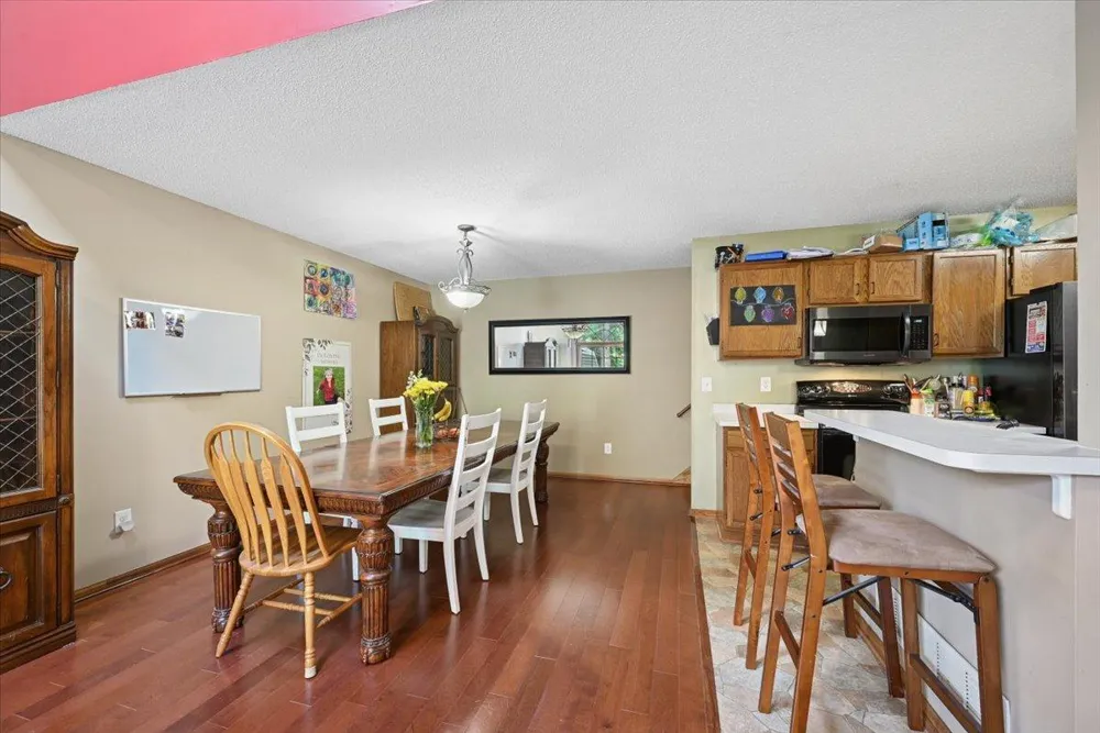 102 Primrose Court Vadnais Heights, MN 55127