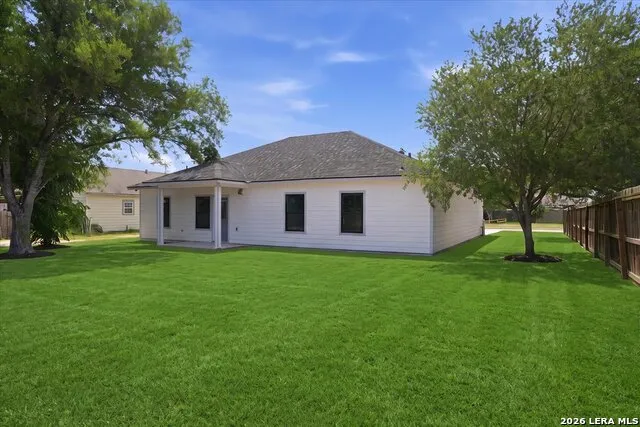 903 E BOWIE ST Beeville, TX 78102