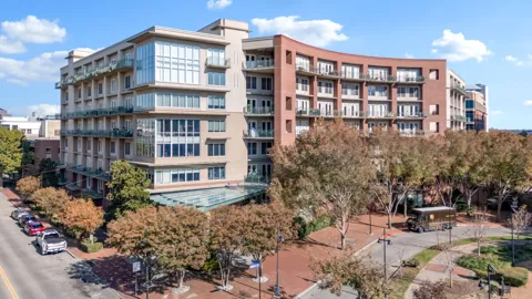 5055 Addison Circle #731
