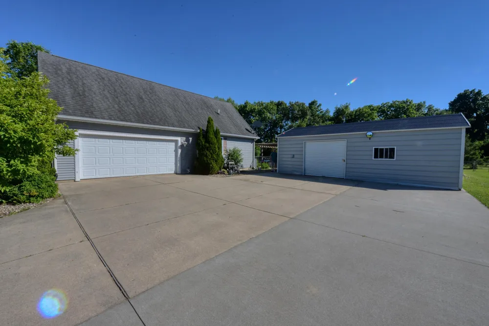 3860 Gateway Lane Bertrand Township, MI 49120
