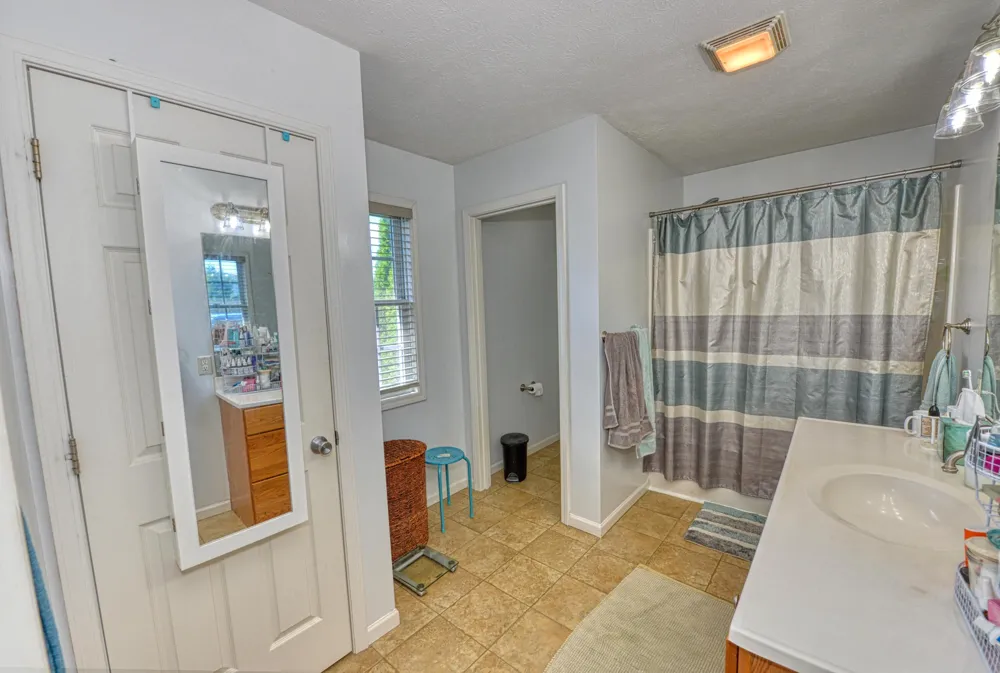 3860 Gateway Lane Bertrand Township, MI 49120