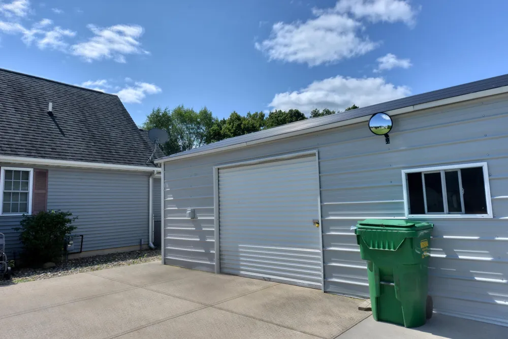 3860 Gateway Lane Bertrand Township, MI 49120