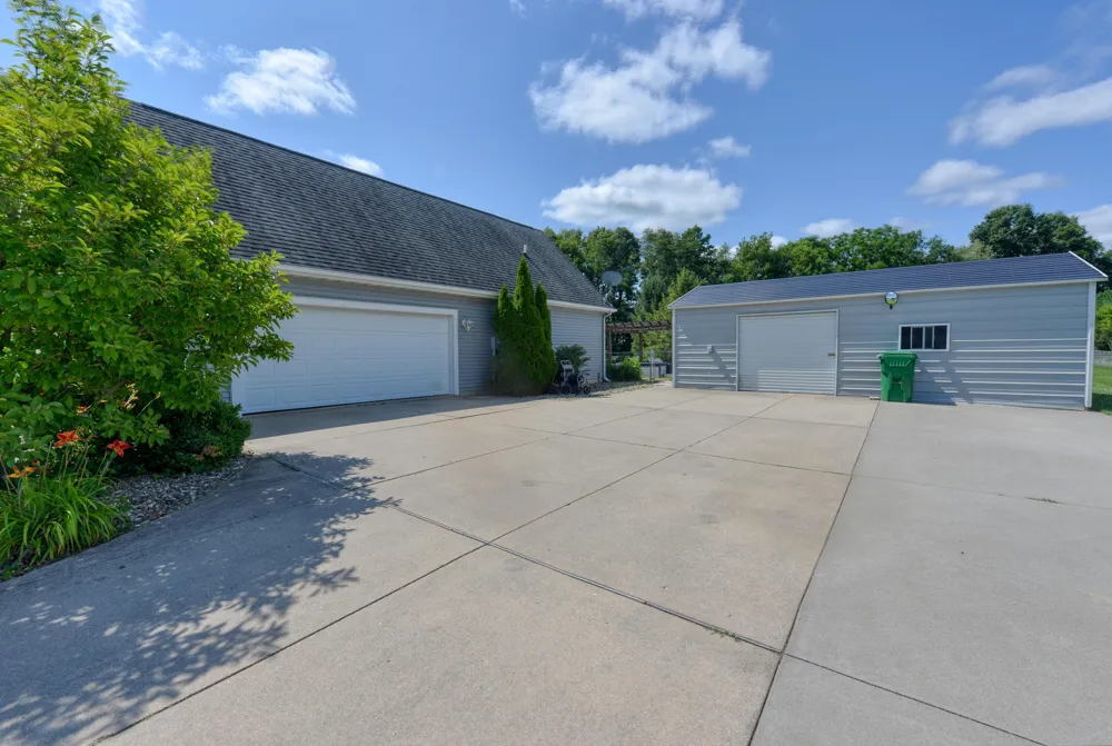 3860 Gateway Lane Bertrand Township, MI 49120